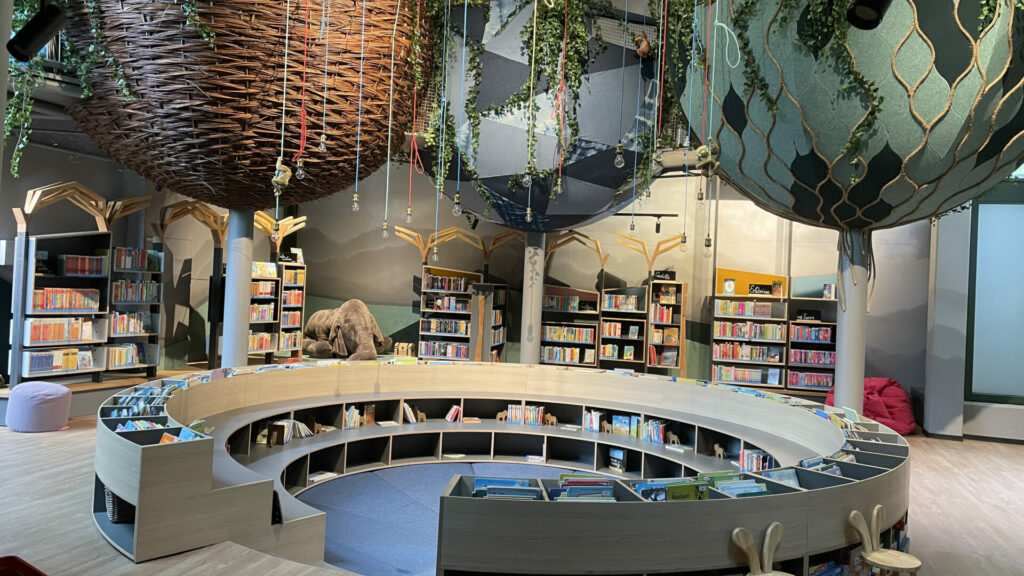 Die neue Kinderbibliothek der Stadtbibliothek Gütersloh. Innendesign includi